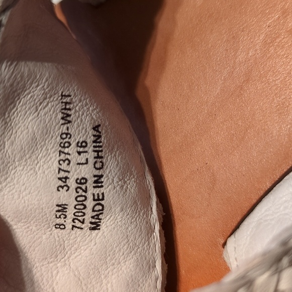 Frye Leather Slides sz 8.5 off white - Picture 9 of 9